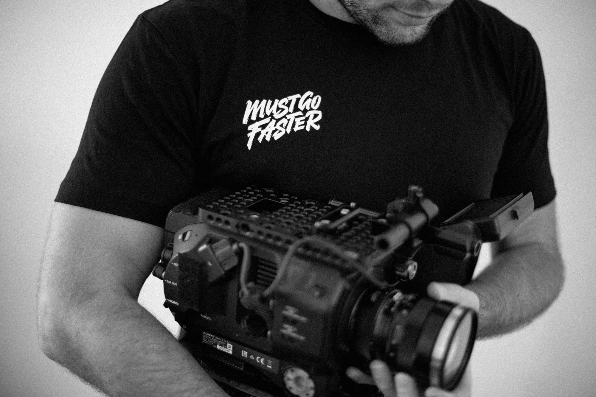 QuiteSo_MustGoFaster_09.jpg
