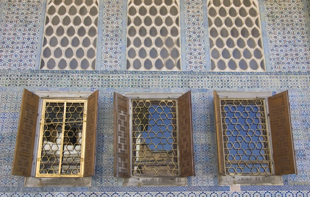 PageImage-529066-5087022-windows.jpg