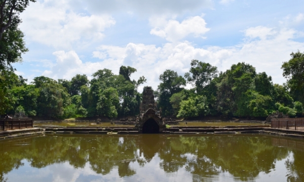 Central Temple of Neak Pean