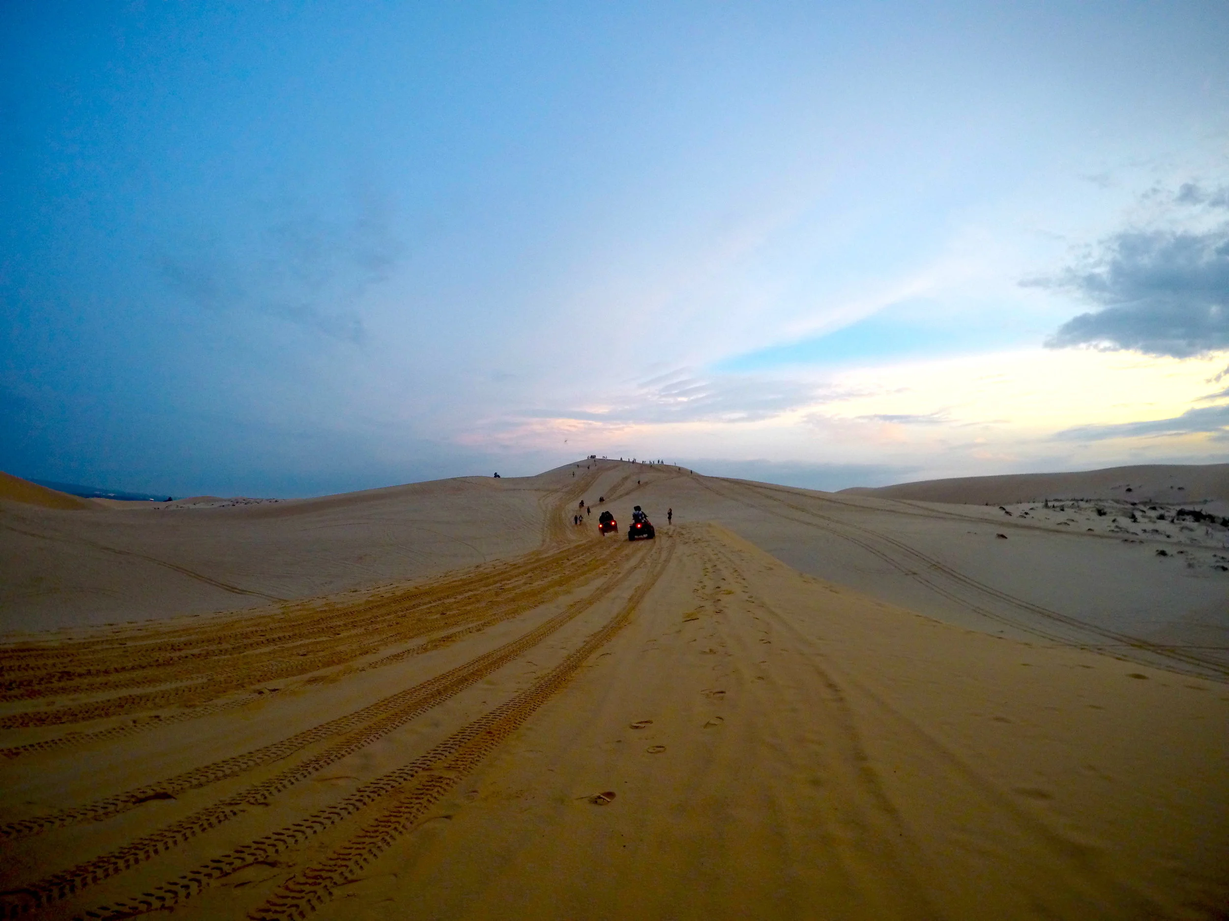 Traveling for 2 Days in Mui Ne, Vietnam