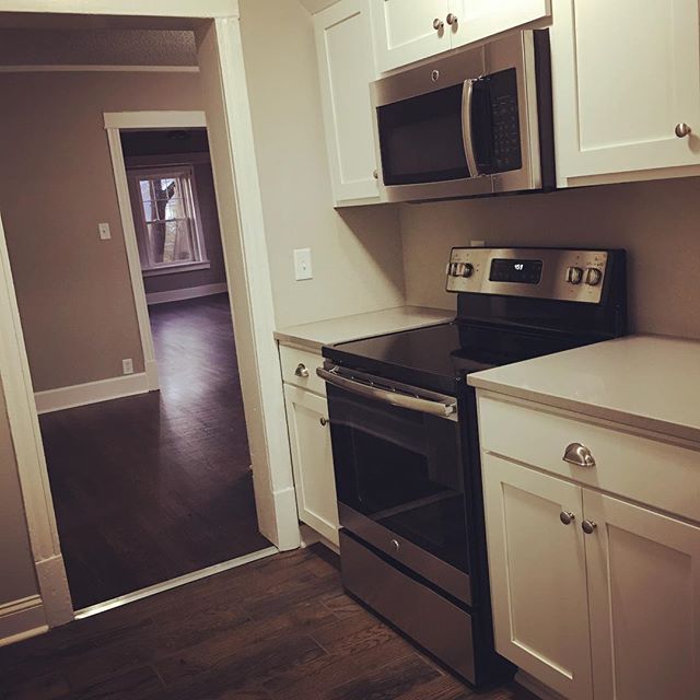 Carpentry ✔️ Appliances ✔️ Cleaning ✔️ Let&rsquo;s hope for another sunny day in #kansascity tomorrow to take some photos of our apartments!  #hexplex #rent #renovate #restore #arewedoneyet