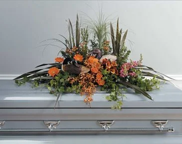 sf89-11-duck-decoy-casket-spray.365.jpg
