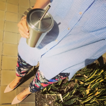 Spring has sprung, so I've sprung out my floral capris - because the office could always use some brightening up (and so chicly accessorized by my stainless steel reusable Starbuck cup - Go Green!)