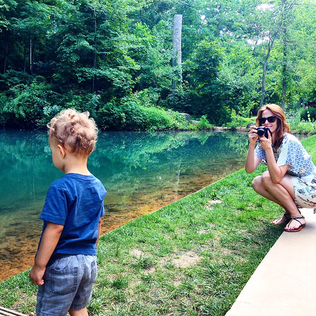  Throwback to our family trip to Arkansas - taking a photograph while being photographed. 