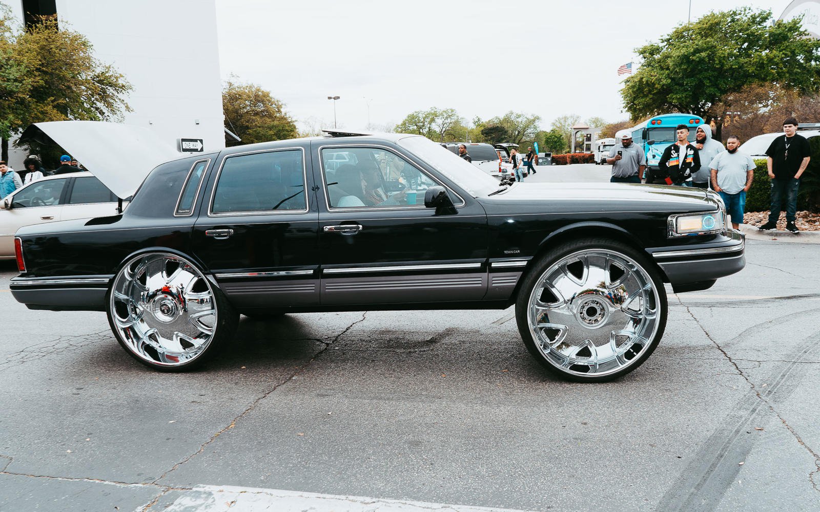   SLABS, DONKS, AND SWANGAS: AN AFRICAN AMERICAN CAR CLUB SEEKS A HOME IN A CHANGING AUSTIN - TEXAS MONTHLY  