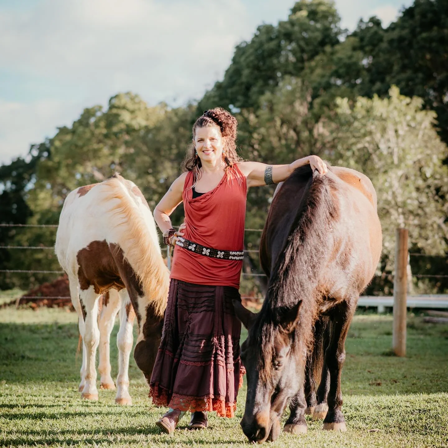 Aloha friends! I wanted to give y&rsquo;all an update and let you know that my furry family is all doing better for the most part, which I&rsquo;m relieved to share! Big exhale 😅 

I shared a few weeks ago that both my beloved horses, Comanche &amp;