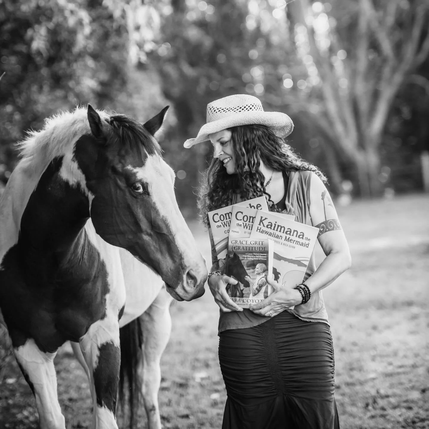 Wishing you all a beautiful new year from Blue &amp; I. Here&rsquo;s wishing it&rsquo;s full of joy, health &amp; wonder, even amongst the struggles. May we be transformed by what challenges us to the core. 

Love y&rsquo;all ❤️&zwj;🔥🐴❤️&zwj;🔥

📸