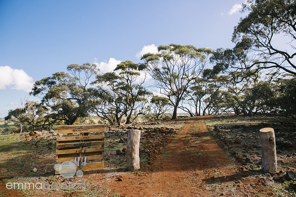 Rustic country WA wedding