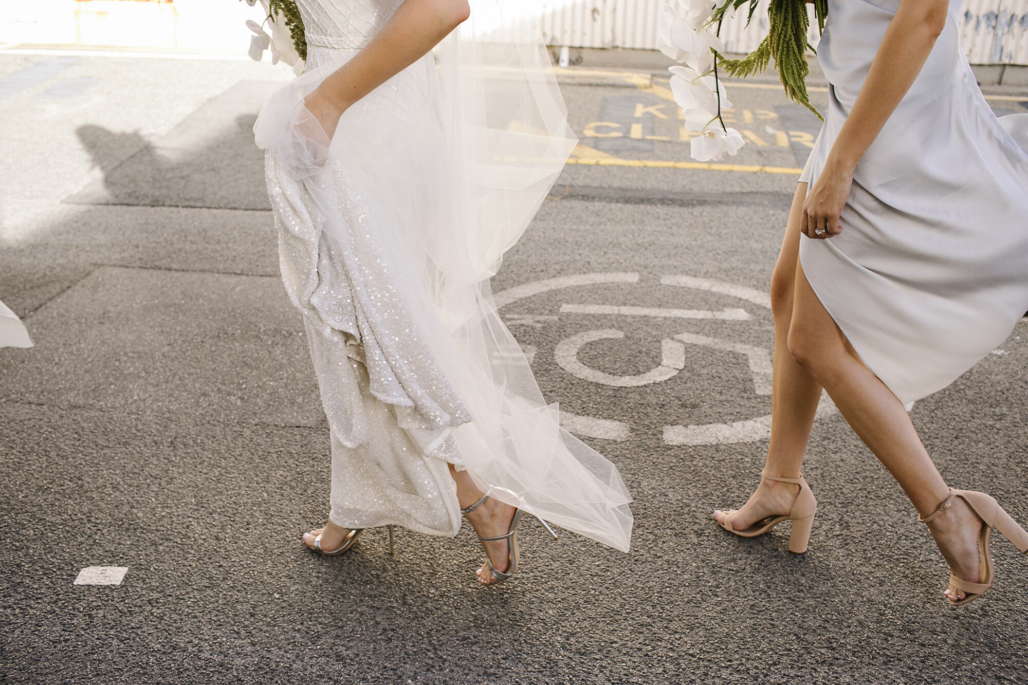 Natural Candid Perth Wedding Photography | Bride walking