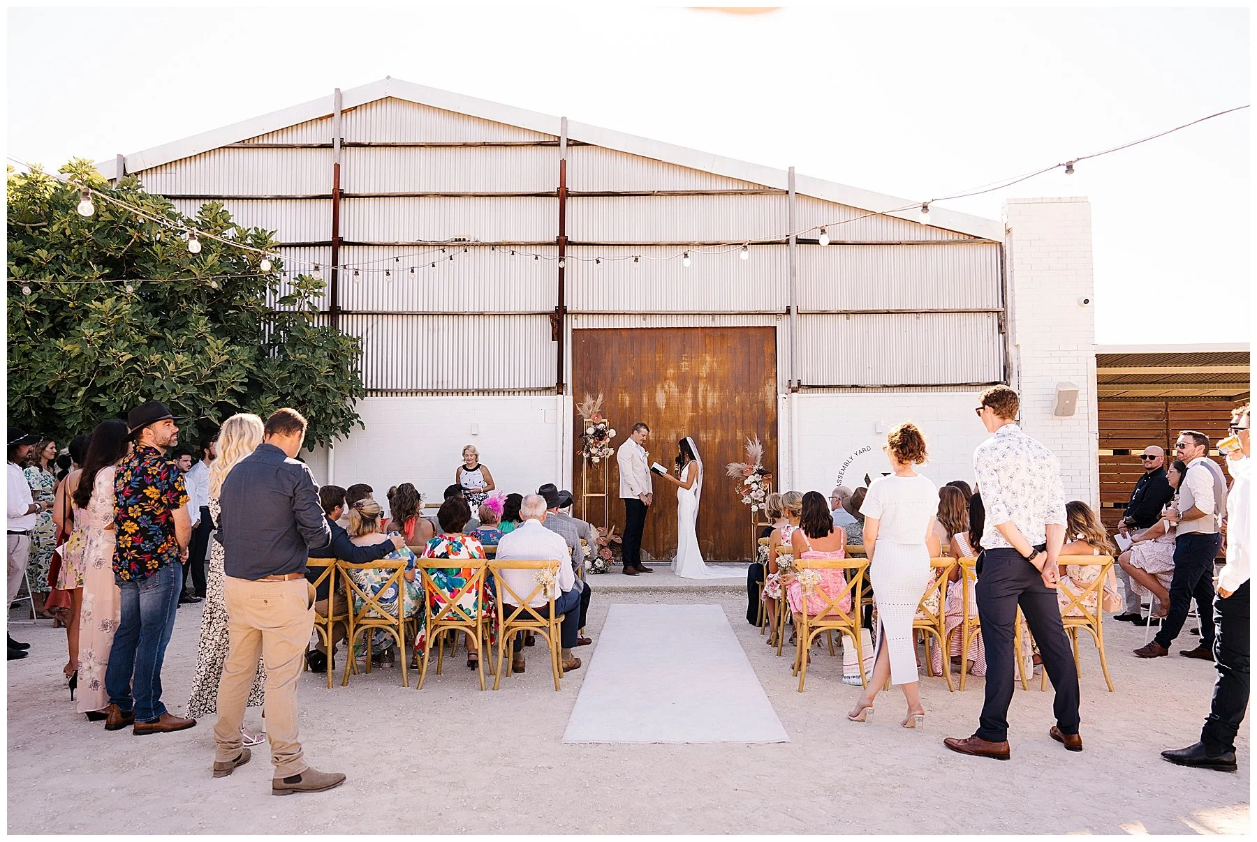 ASSEMBLY YARD WEDDING018.jpg