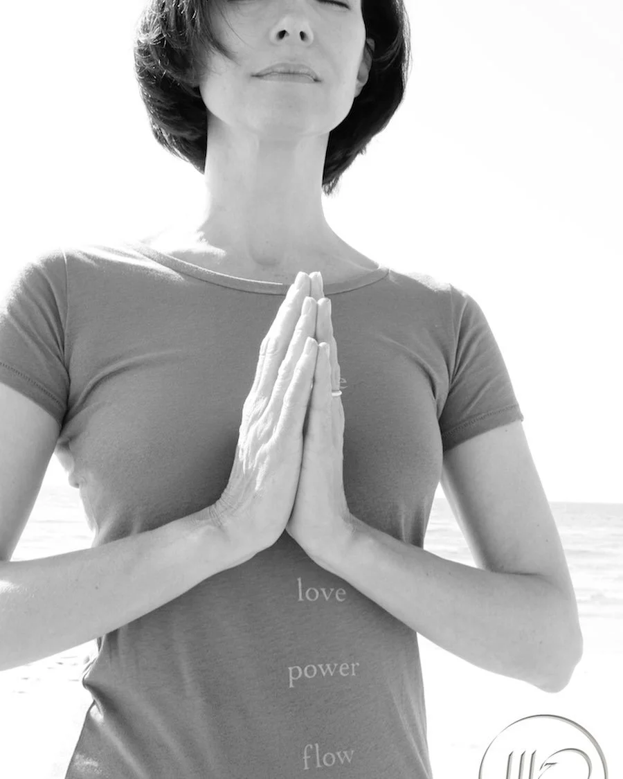 Just for a moment. Stop. And Breathe.
.
.
@cindyrobinsyoga 
#mindfulness #mindfulapparel #resonance #wordshavepower #gratitude #intentionalliving