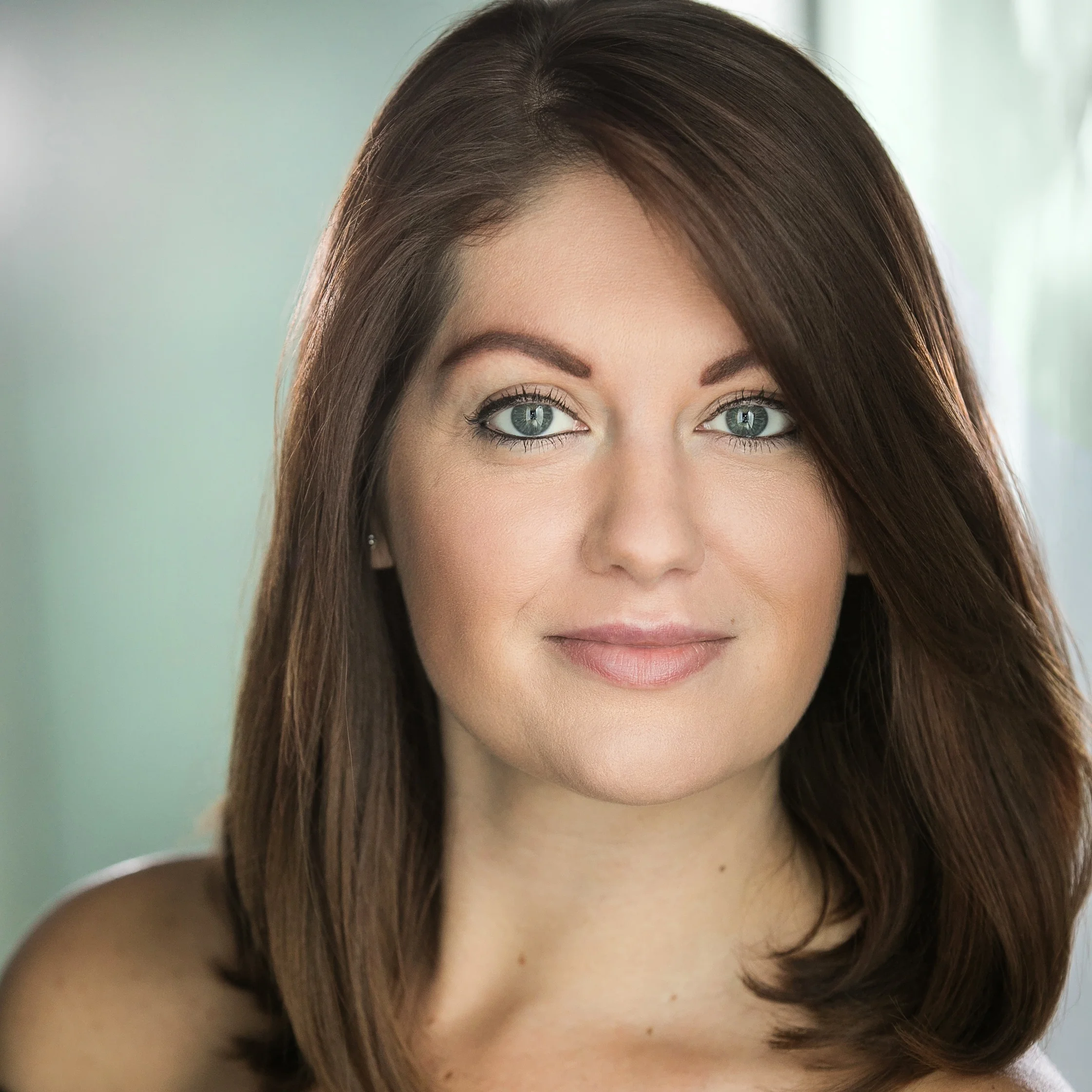 KELLY GRAY