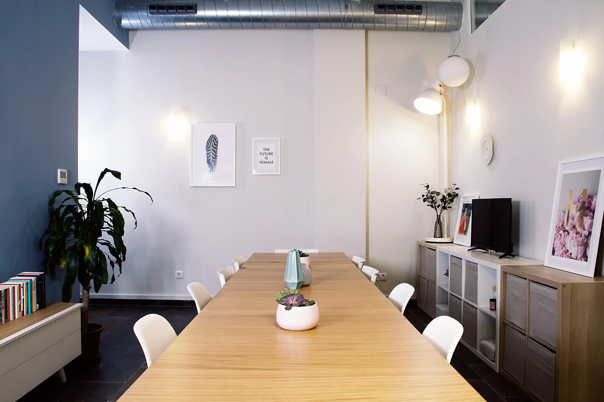 web-mainroom1.jpg