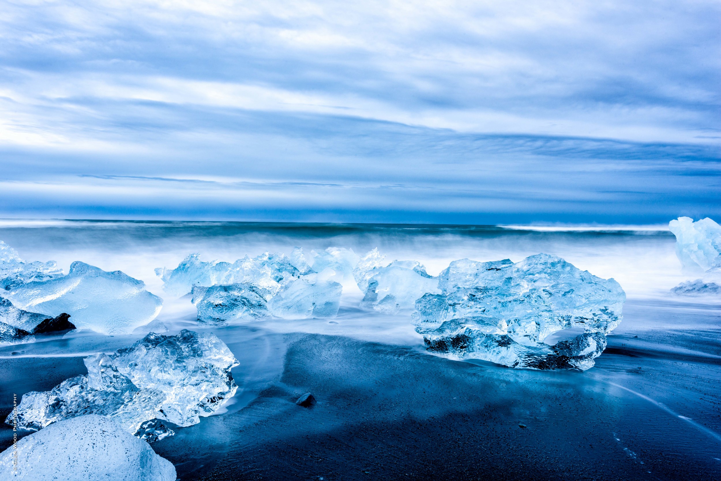 Icey Beach - Jokulsarlon glacier lagoon