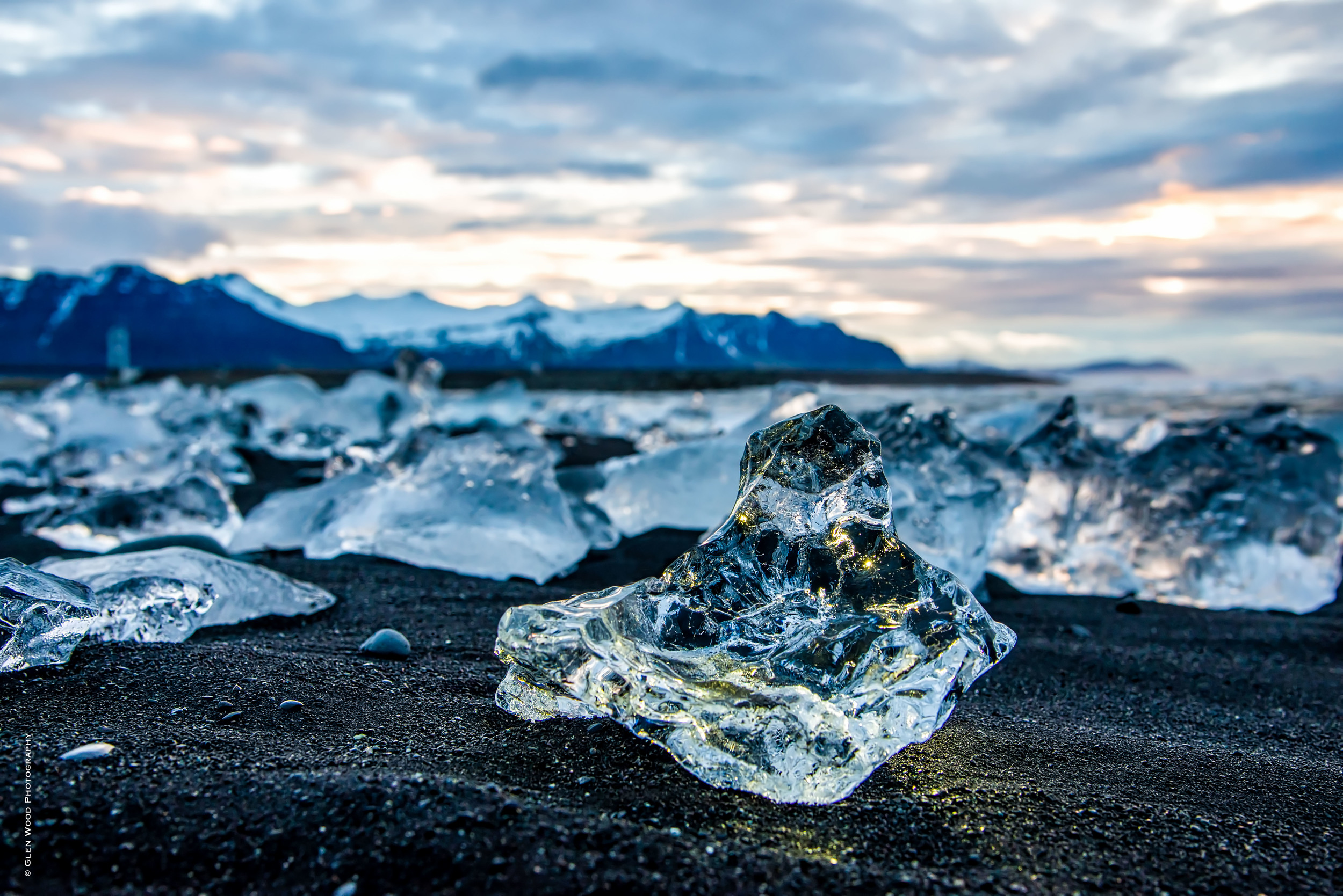 Icey Beach - Jokulsarlon glacier lagoon