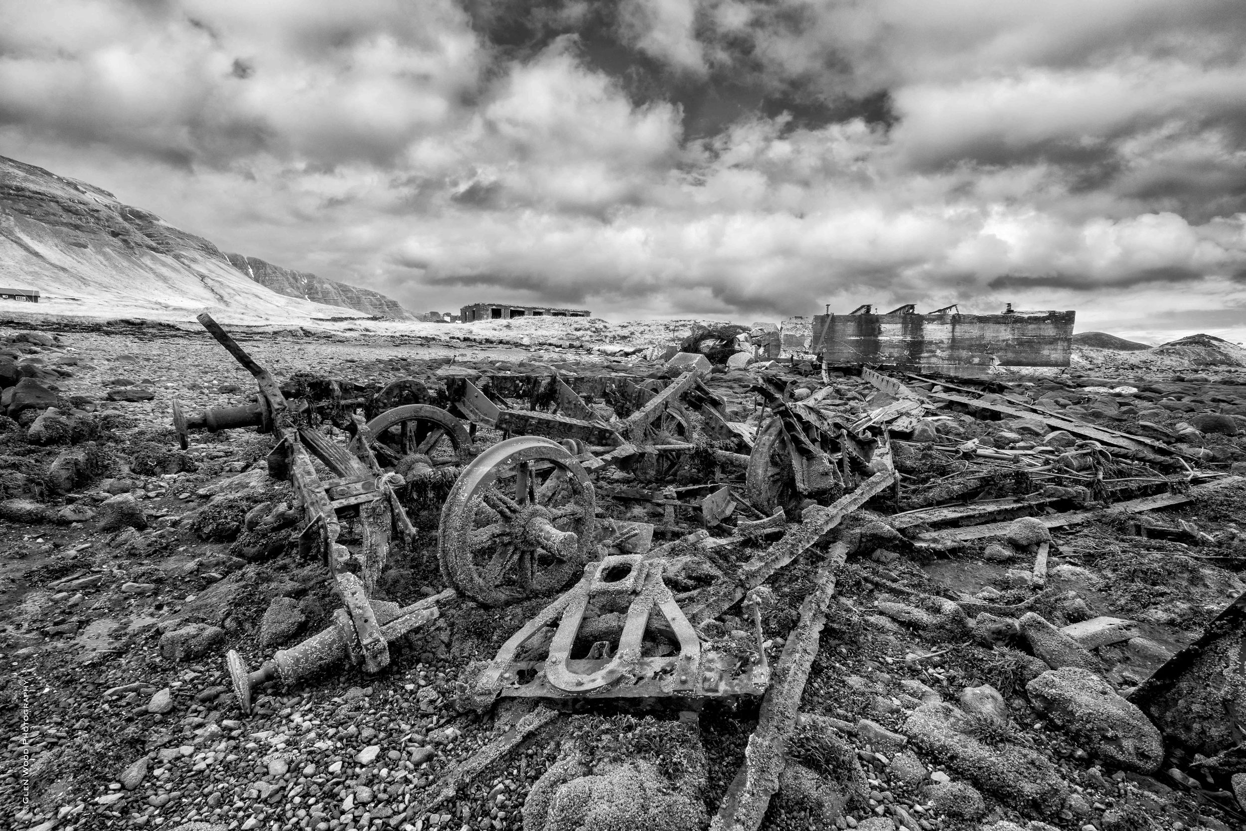 RT 47 - Train Pier - Foraging - hvalfjordur Inlet