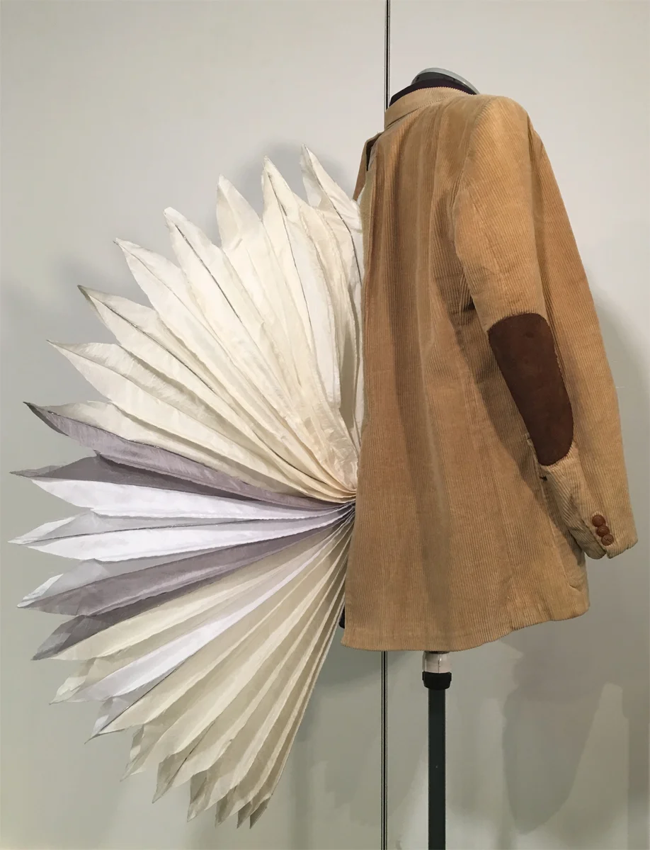 Unfolding Tail Fin