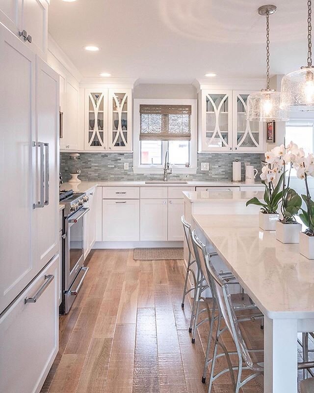 #Repost @colmarkitchenstudio with @get_repost
・・・
This kitchen designed by Jim Logue, has a nice mix of blue/greens to bring in the ocean and the the floors bring in the tones of the sand. A perfect match for a great home at the #jerseyshore. Is your