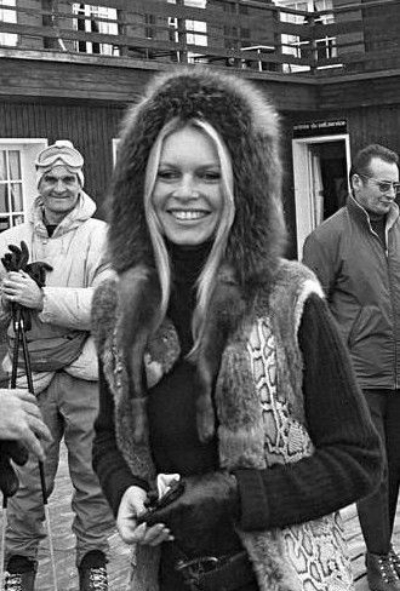 Brigitte via Brigitte Bardot Canal Blog