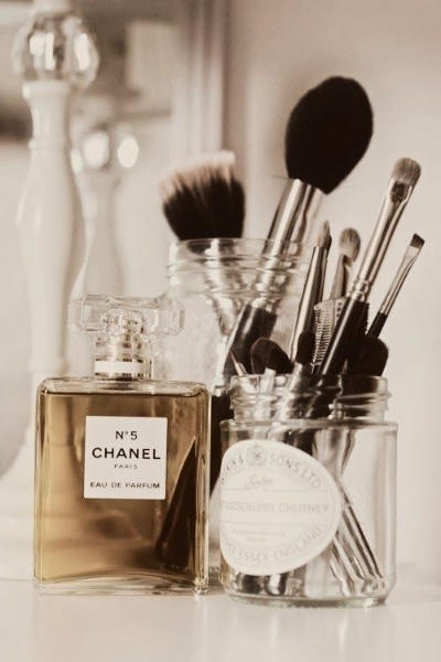 (3) Take Five to Feel Pretty - photo via The Zoe Report