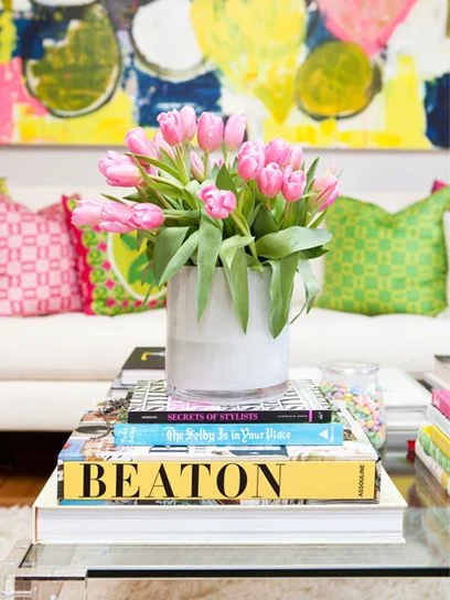 Some bright colors and fresh flowers never hurt anyone. Image via WishesPleasures . 