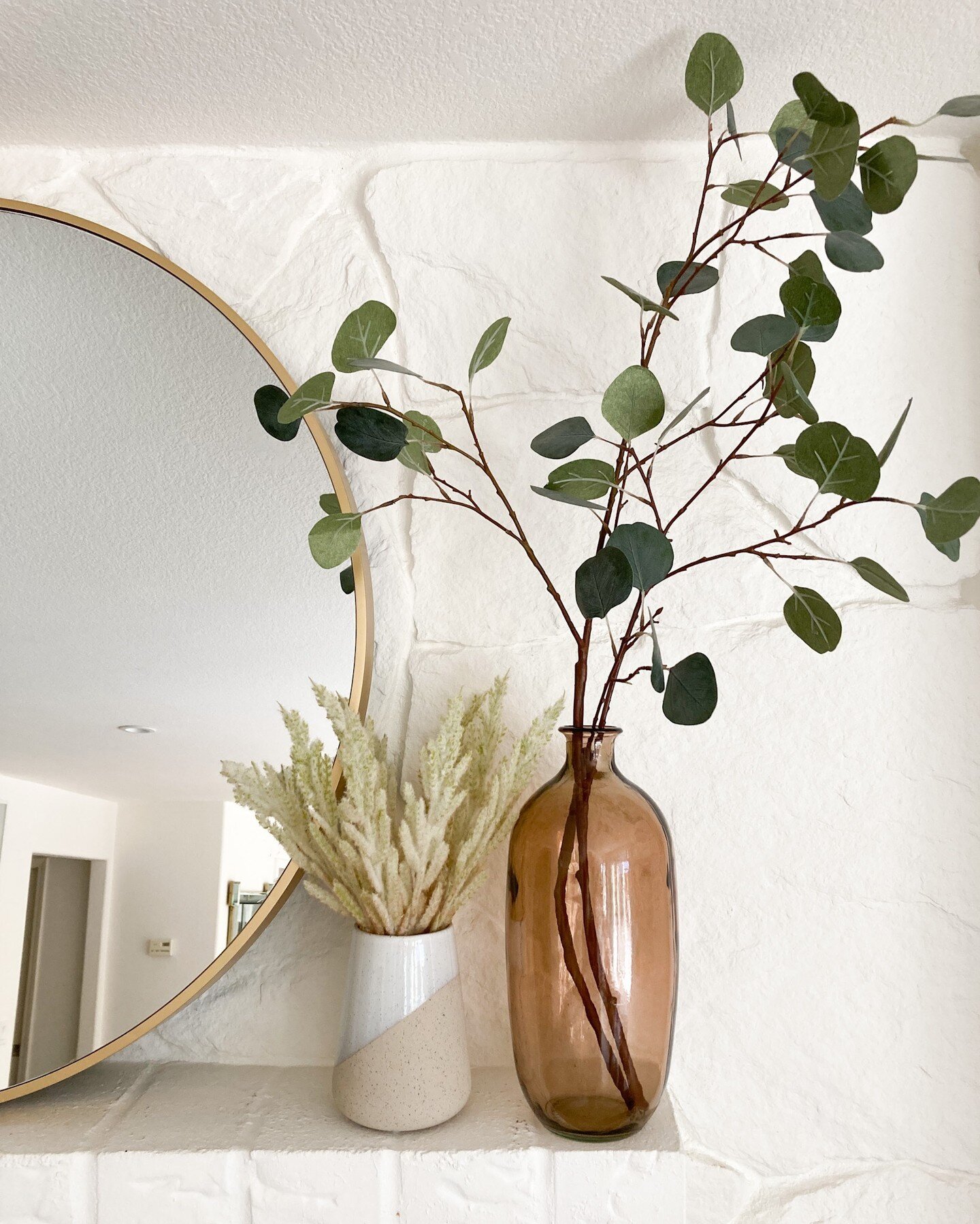 It's officially October! Which means we get to embrace all the fall things. This year I'm especially feeling warm tones - like this amber vase. ⁠
⁠
My four-year-old was VERY into doing our Halloween decor around the house this weekend. Anyone else ha