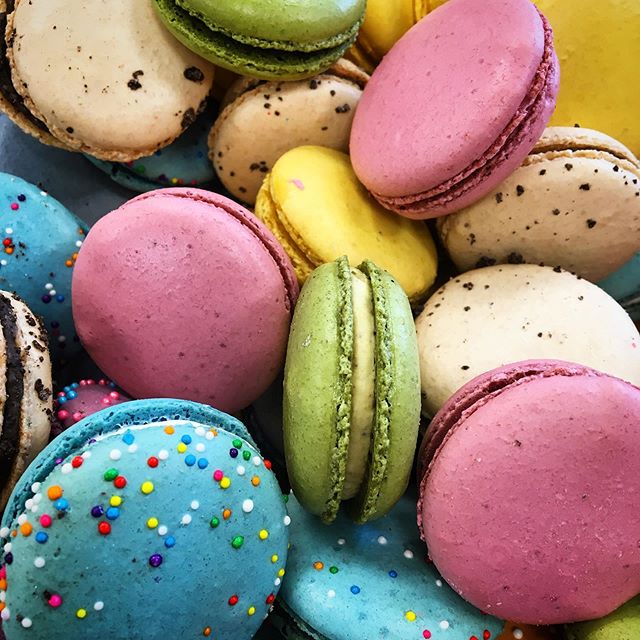 Mix and match any flavor of Macaron to fill your Gift Box! Check out our order page (link in bio) to see our online options. Nationwide shipping available. #macarons #bakery #dallasfoodie #plano #foodblogger #tastey #frenchmacarons #baking #giftideas