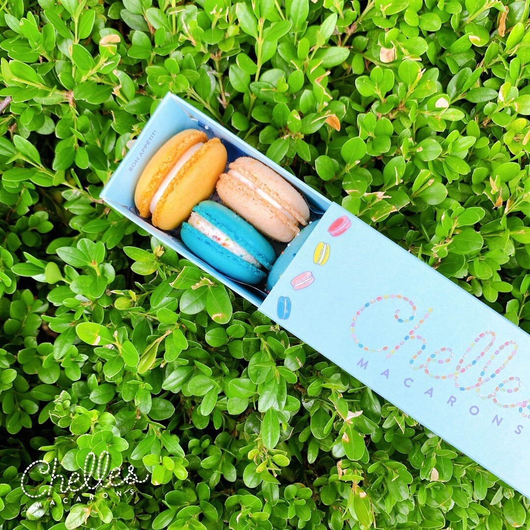The grass is greener on whatever side the macs are on! 😊 #ChellesYeah #macarons #foodie
