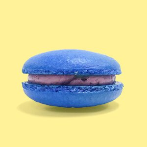 lemon berry macaron flavor from Chelles Macarons