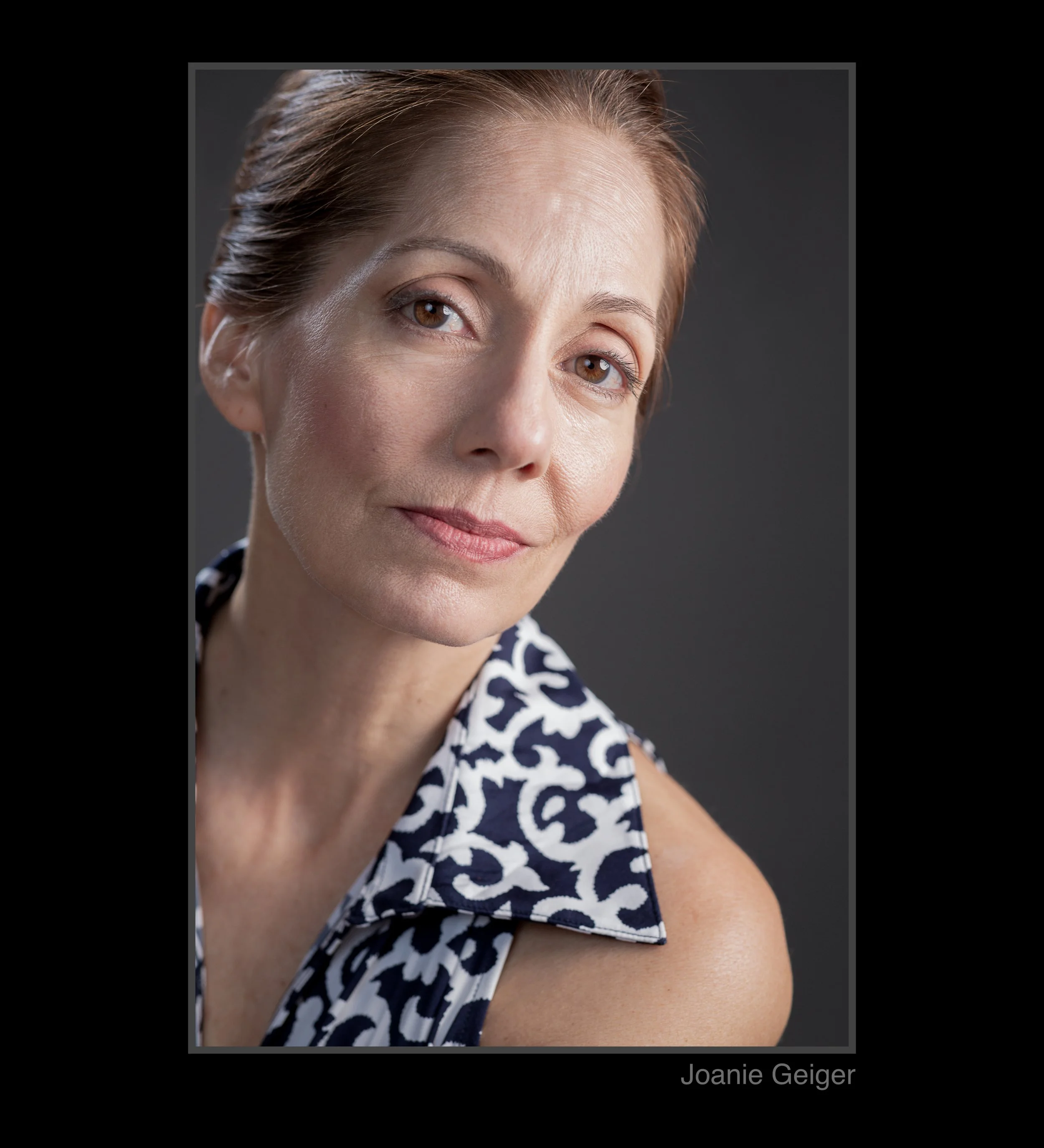 Joanie_Stepford wife.jpg