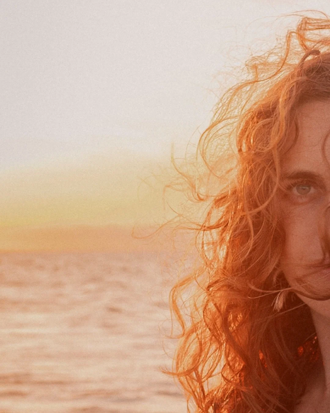 &ldquo;Golden Hour - Golden Moment &ldquo;

#musician #artist #photoshoot #holbox #holboxphotography