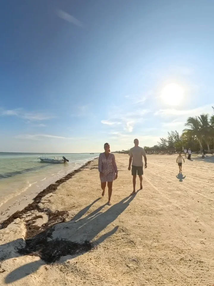 Cu&aacute;ndo es tu segunda vez en sesi&oacute;n de fotos en Holbox con @holbox_photography_official y ya sabes que las indicaciones son sencillas naturales, y si es necesario yo afino la puse y el resultado como siempre incre&iacute;ble, el fondo, u