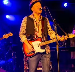 TAM PETTY &amp; THE HEART FAKERS