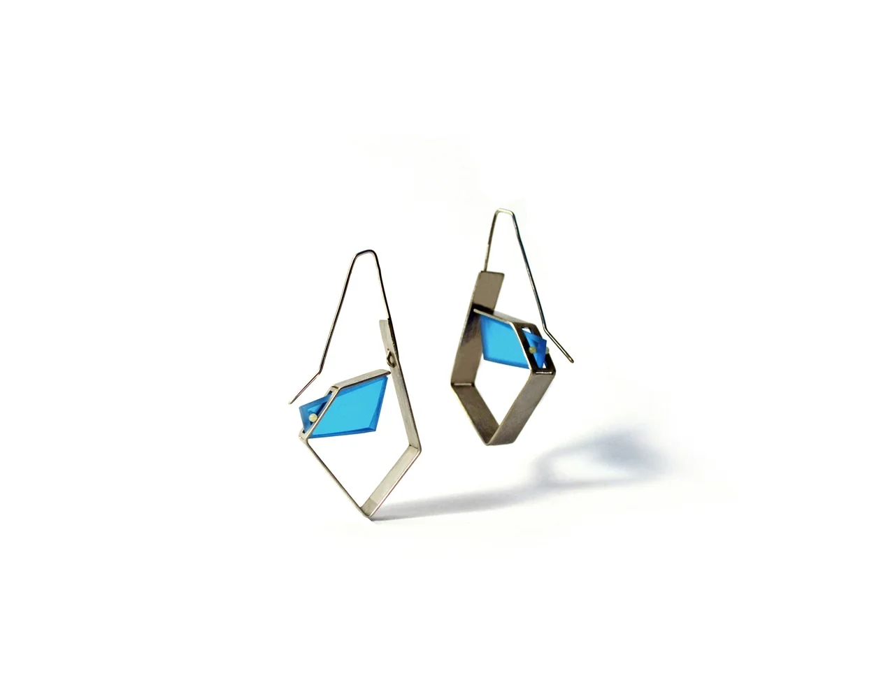 Earrings BND06e
