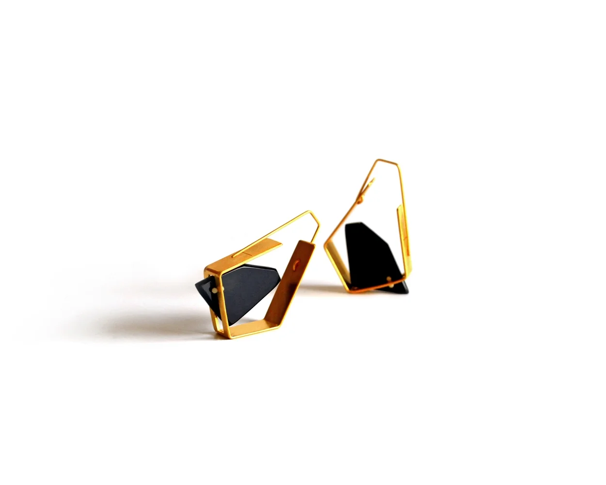 Earrings BND06h