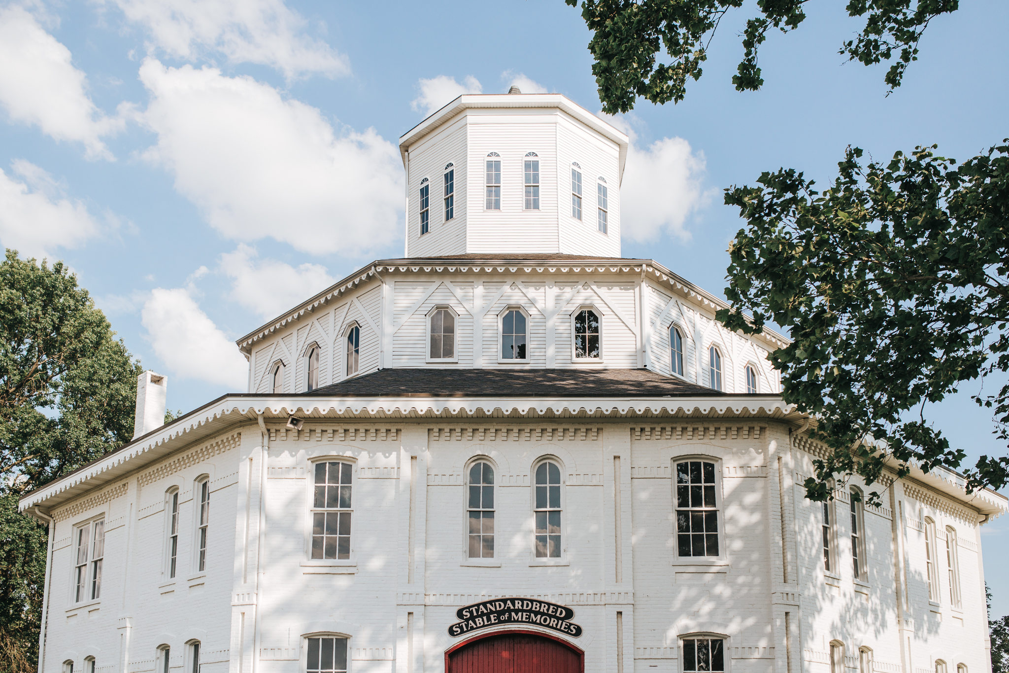 0062 Ariana Jordan Photo - Lexington Ky Wedding Round Barn  3871.jpg