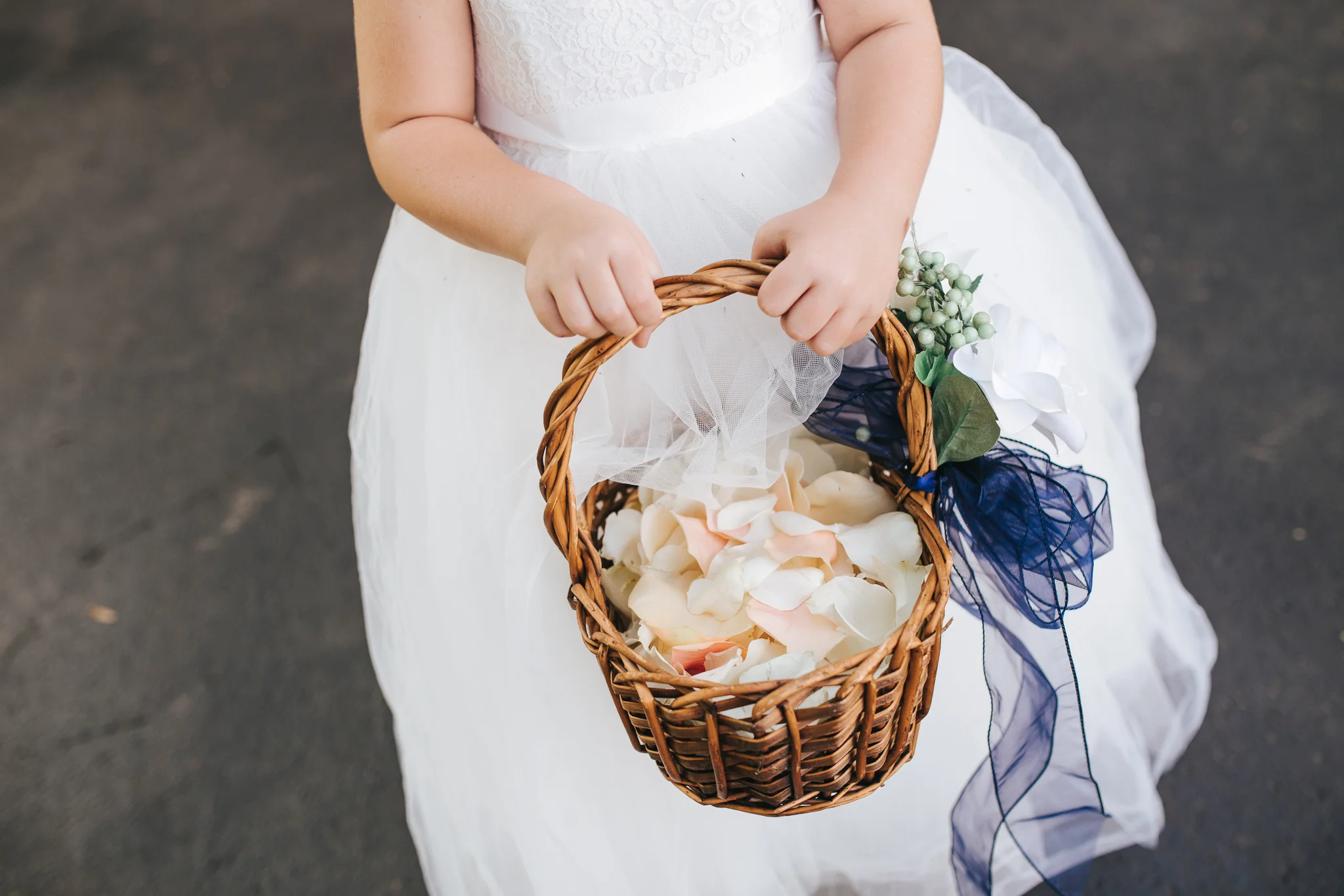 0064 Ariana Jordan Photo - Lexington Ky Wedding Round Barn 3892.jpg
