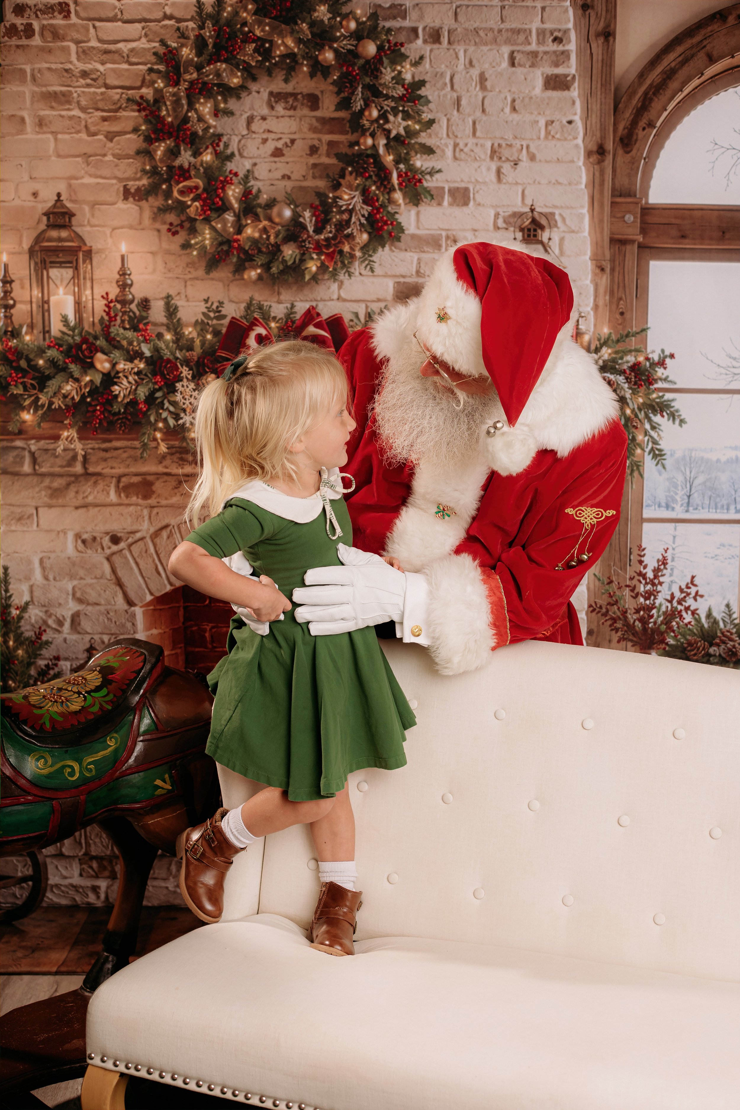 0010 Ariana Jordan Photo - Santa Promo - 9014.jpg
