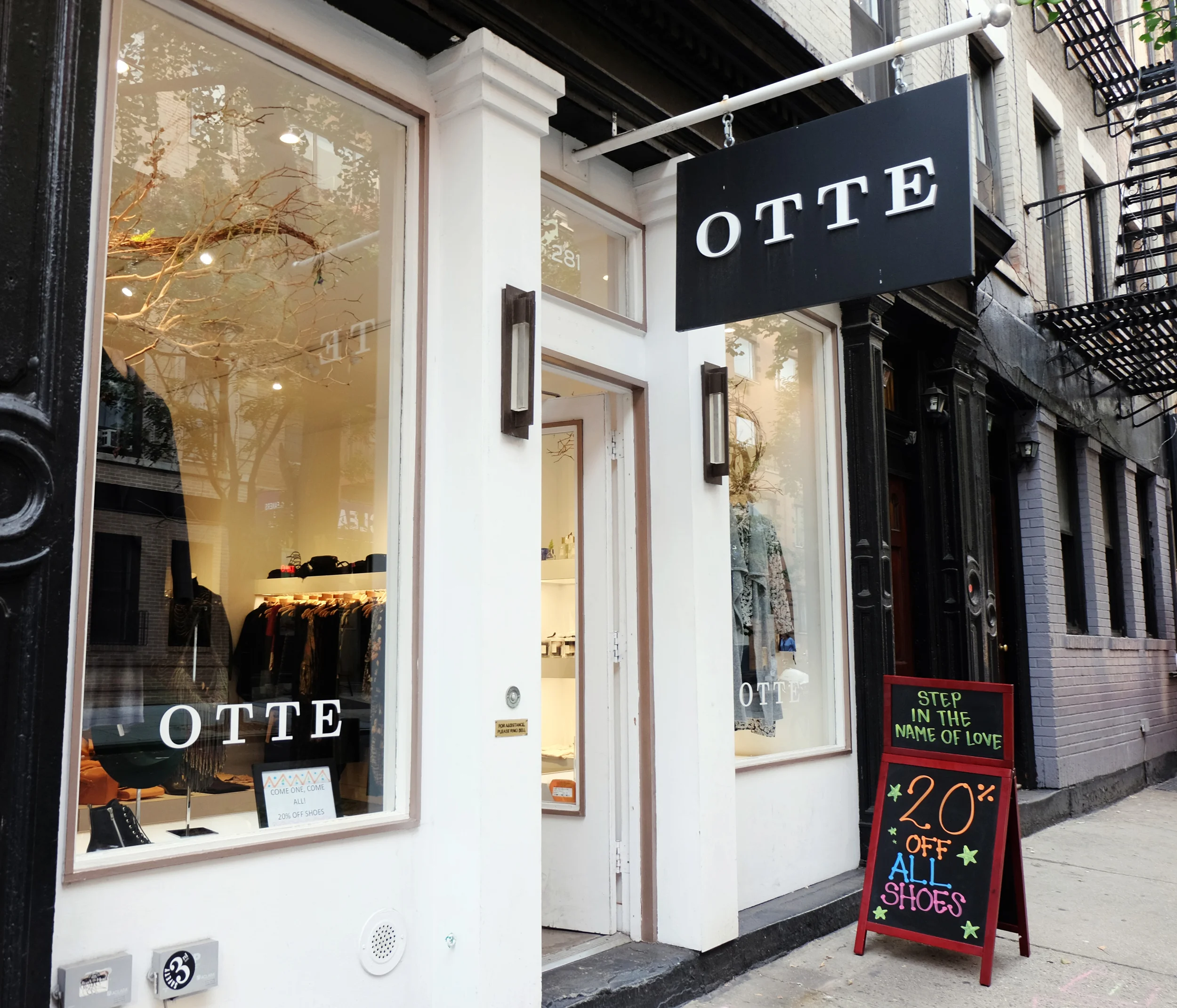 Otte / 281 Mott Street. New York, NY 10012 / 212-925-0200 Otte houses a variety of brands. The assortment ranges from J Brand jeans to One teaspoon denim, Organic by John Patrick to ATM, Margaux Launberg to See by Chloe, ALC to BLK DNM. I like to pop my head in once in a while to see what's going on.