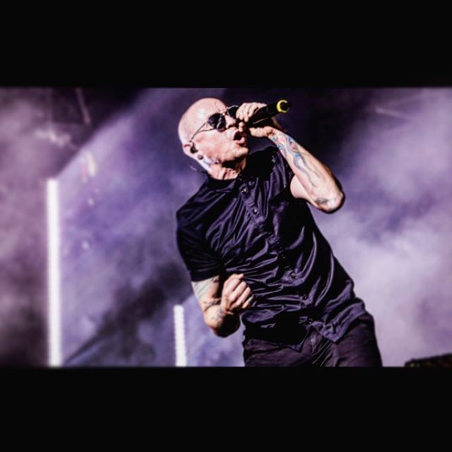 &quot;And the shadow of the day will embrace the world in gray, and the sun will set for you&quot;
Rest In Peace Chester 🖤💔 .
.
#rip #chesterbennington #linkinpark #loss #theshadowoftheday #myfavoritesong #chills