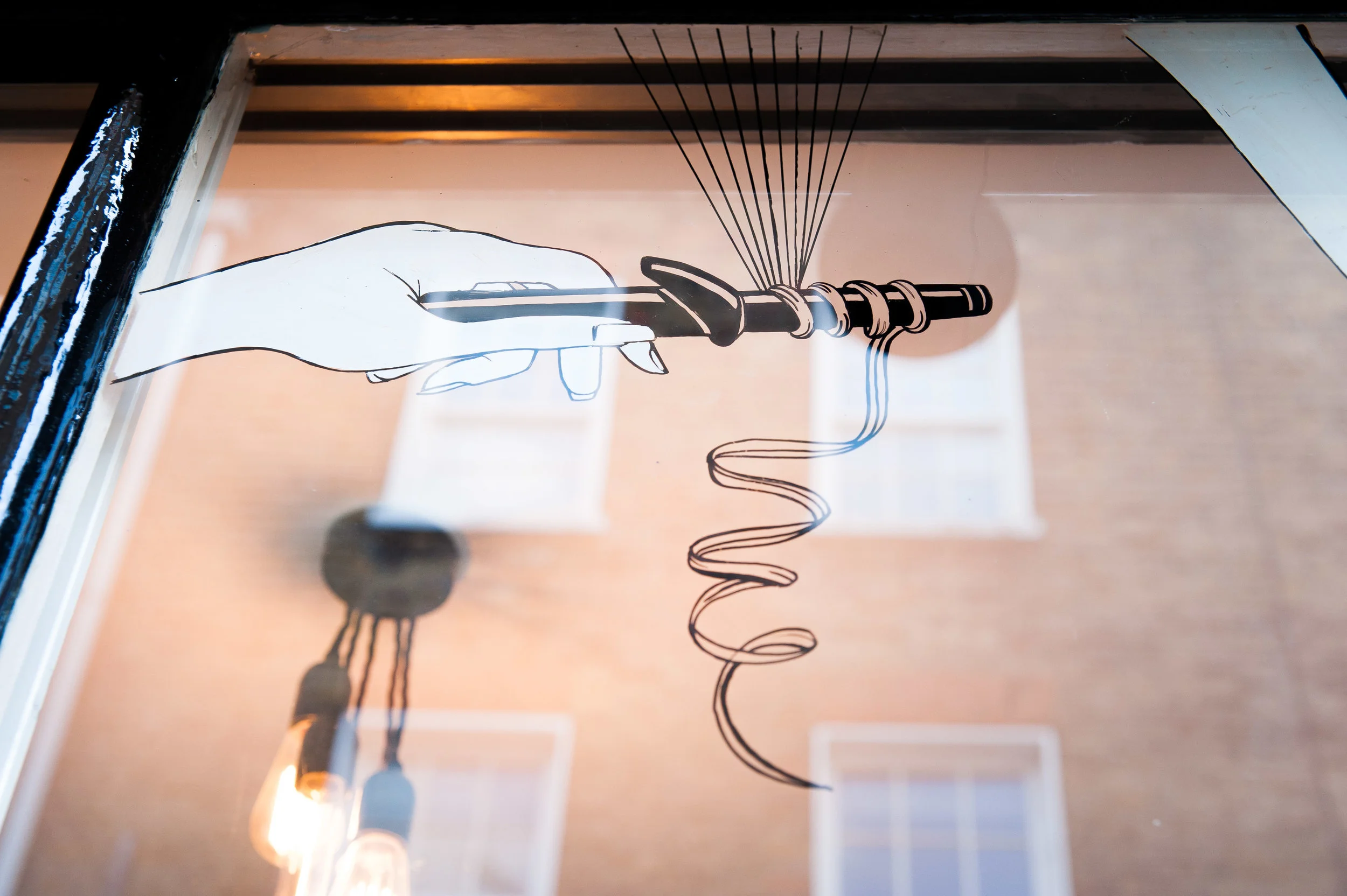 Live installation, Shop Window painting illustration by Willa Gebbie