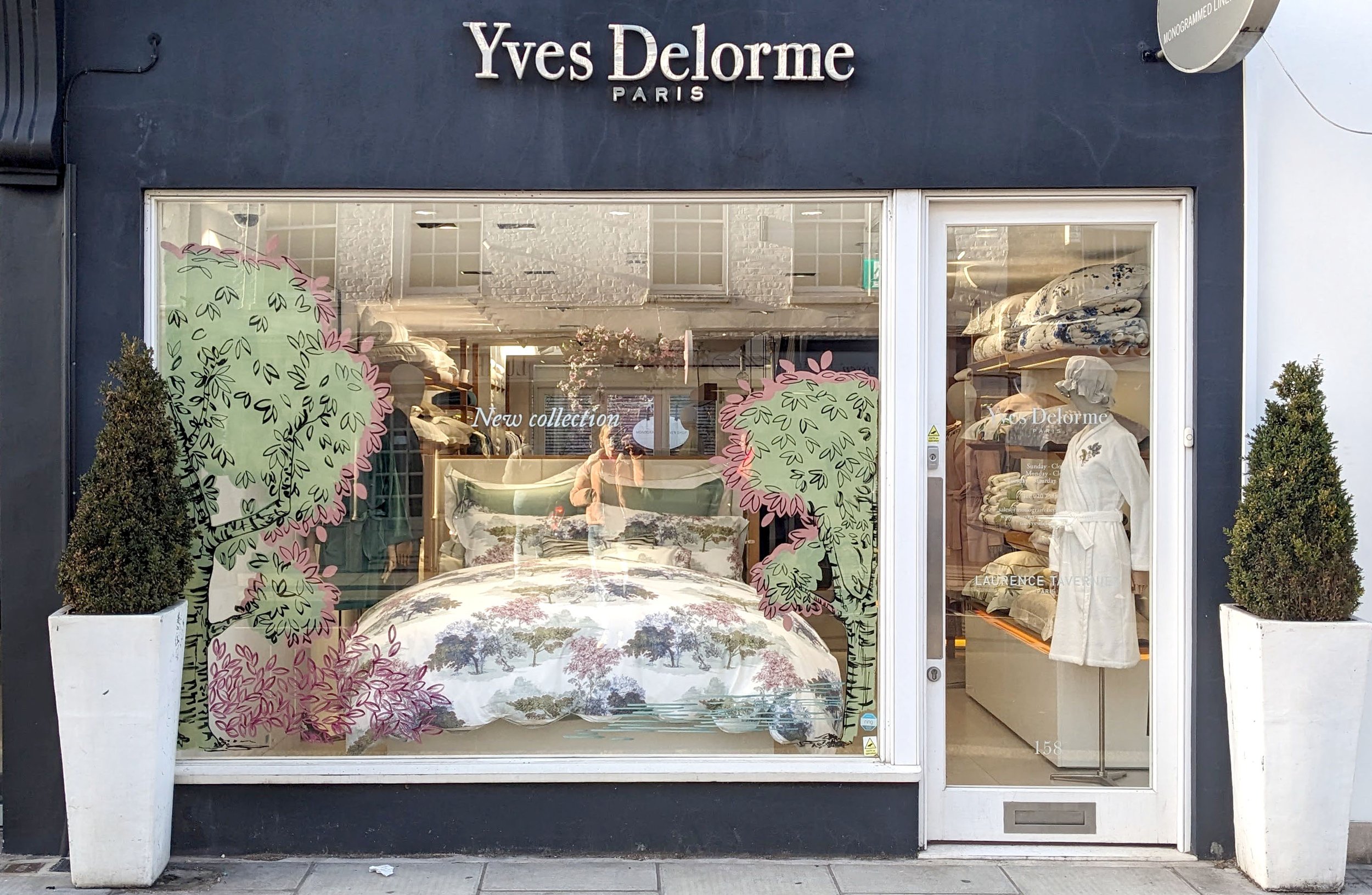 Window Painting London Yves Delorme by illustrator Willa Gebbie