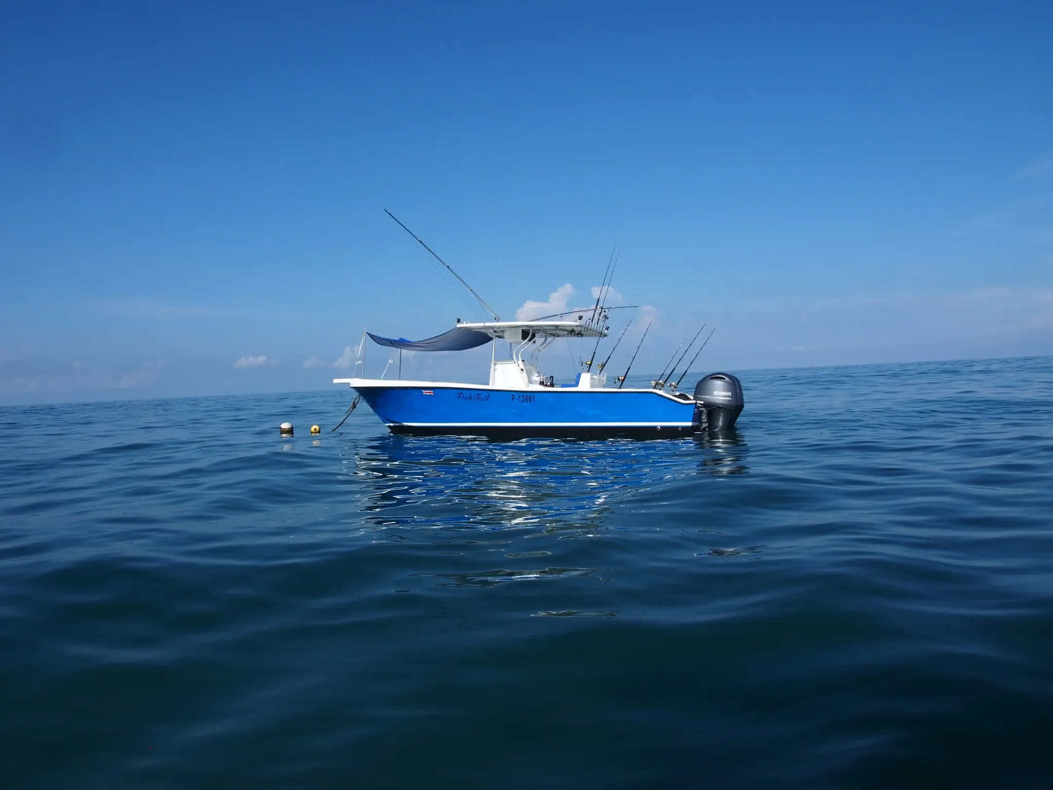 offshore-fishing-tours-with-onboard-restroom.webp