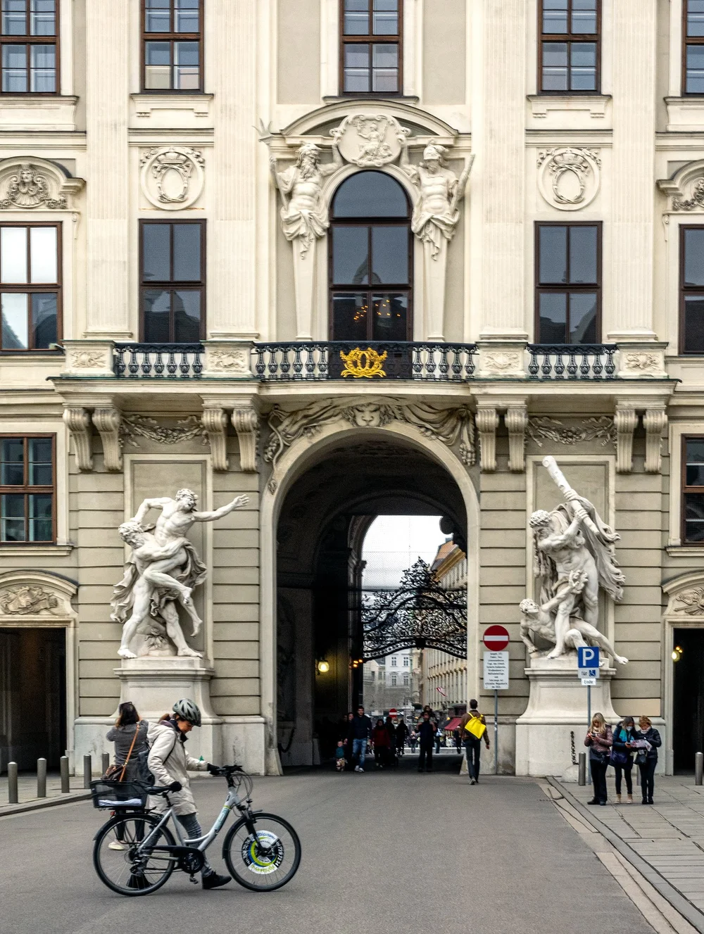 Inner Michaelertor Gate.jpg