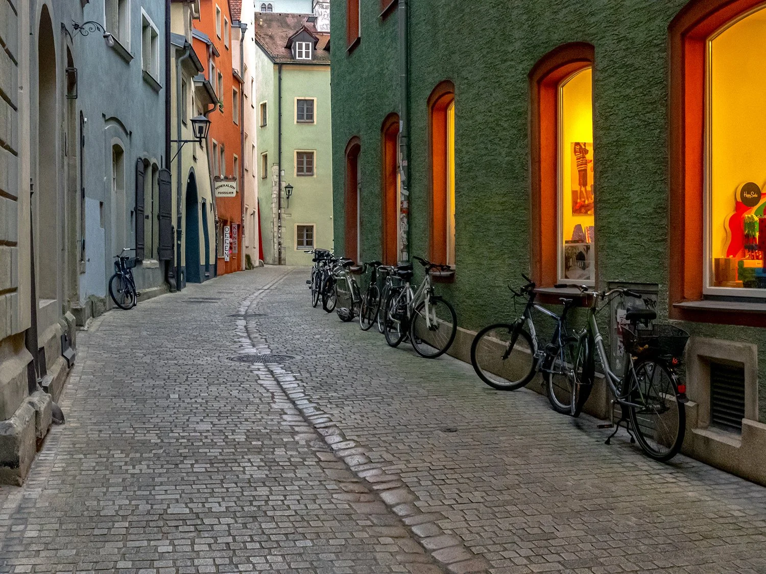 Bikes in Regensburg Alley.jpg