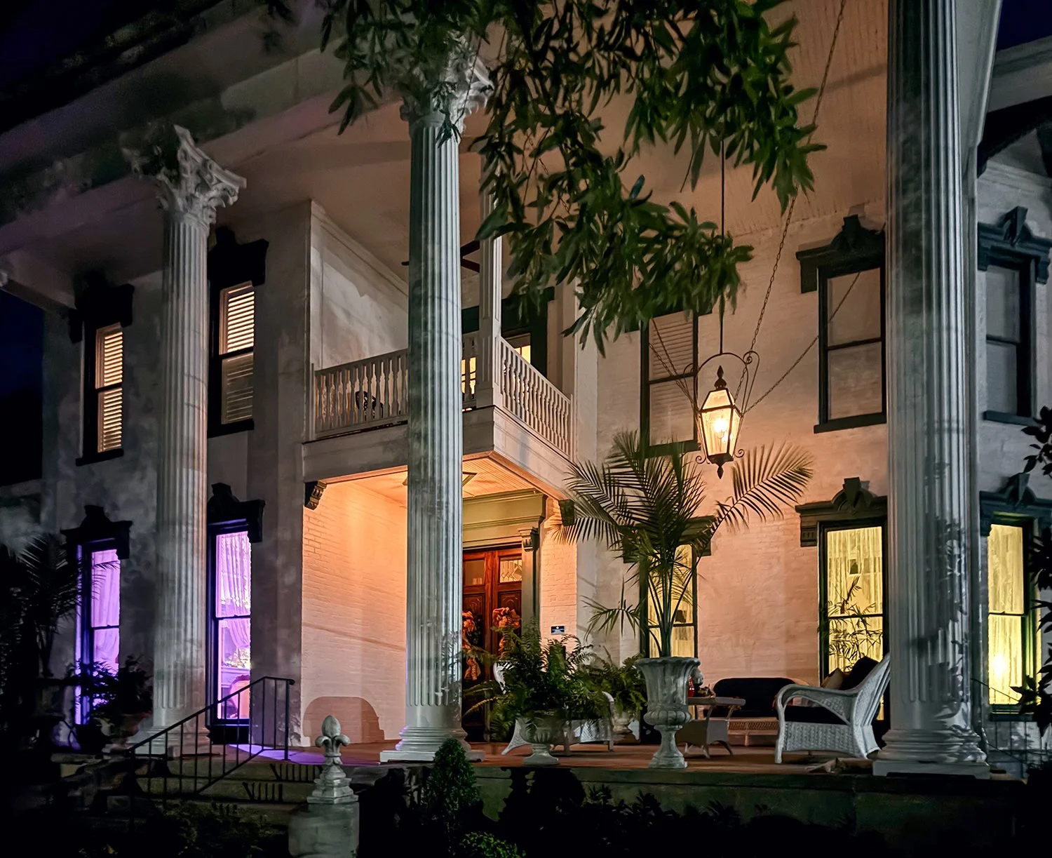 Belle Louise House at Night.jpg