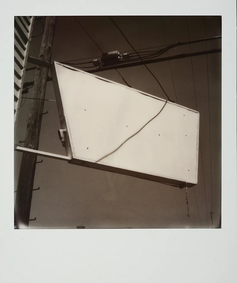 Thom_Bennett_Empty Sign_4.jpg