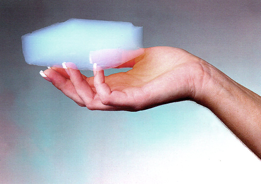 Aerogel_hand.jpg