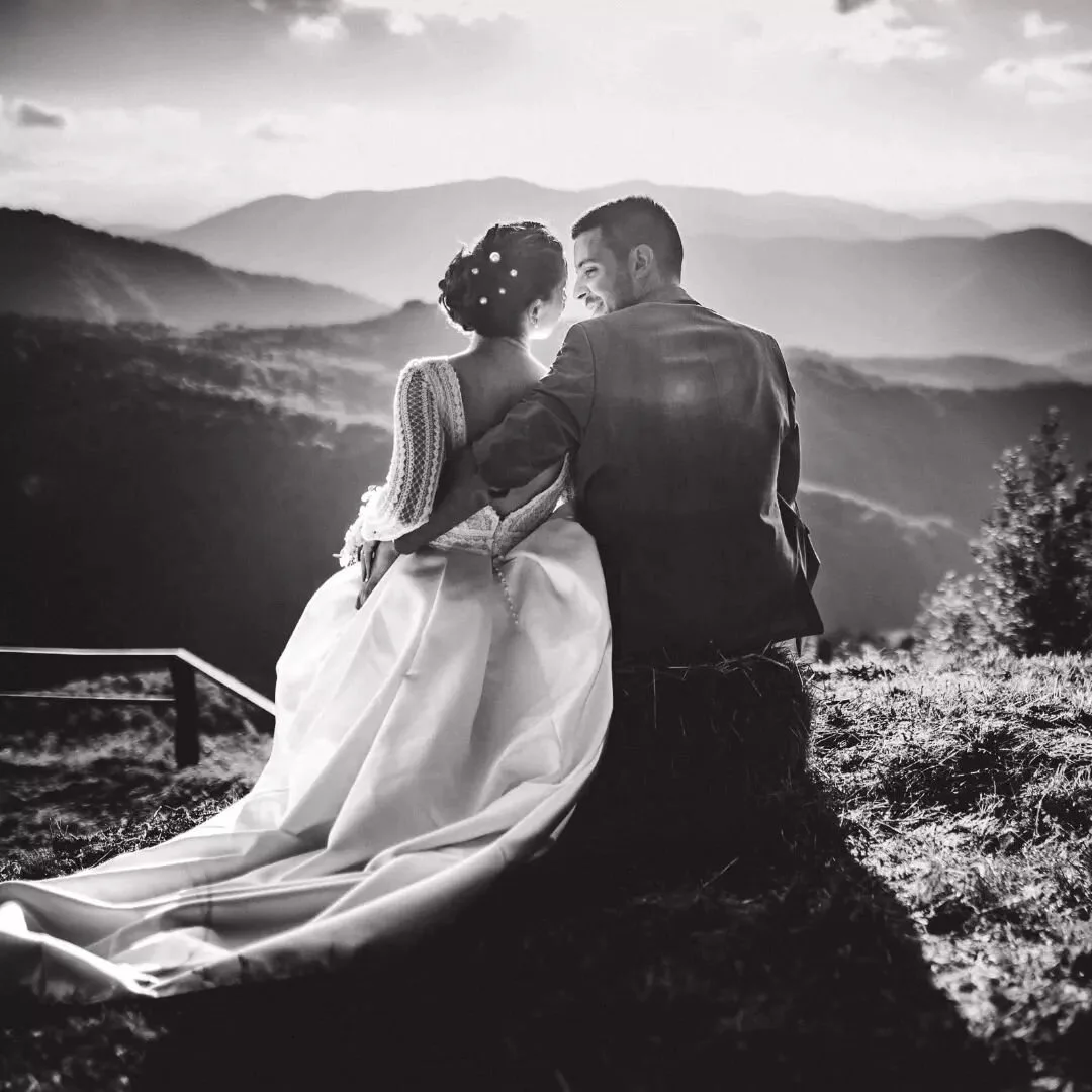 💖#mountainlovers❤️ wedding photo at Skradski vrh, Vidikovac Perić @croatiafulloflife
.
.
.
📸 @mulec.weddings
@marusahladnik @frizerskisalonmarinka @vesnasposa
@modartsalon
@zlatarna_berisa
.
.
.
#vjencanje #poroka #realwedding #porocnidan #porocnip