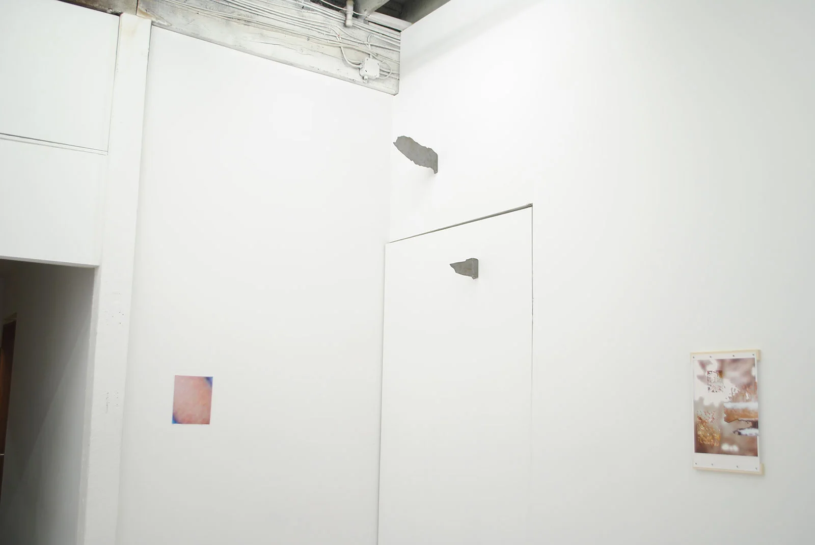 Installation shot of Clues at Duplex, Vancouver, BC; Image by Duplex.